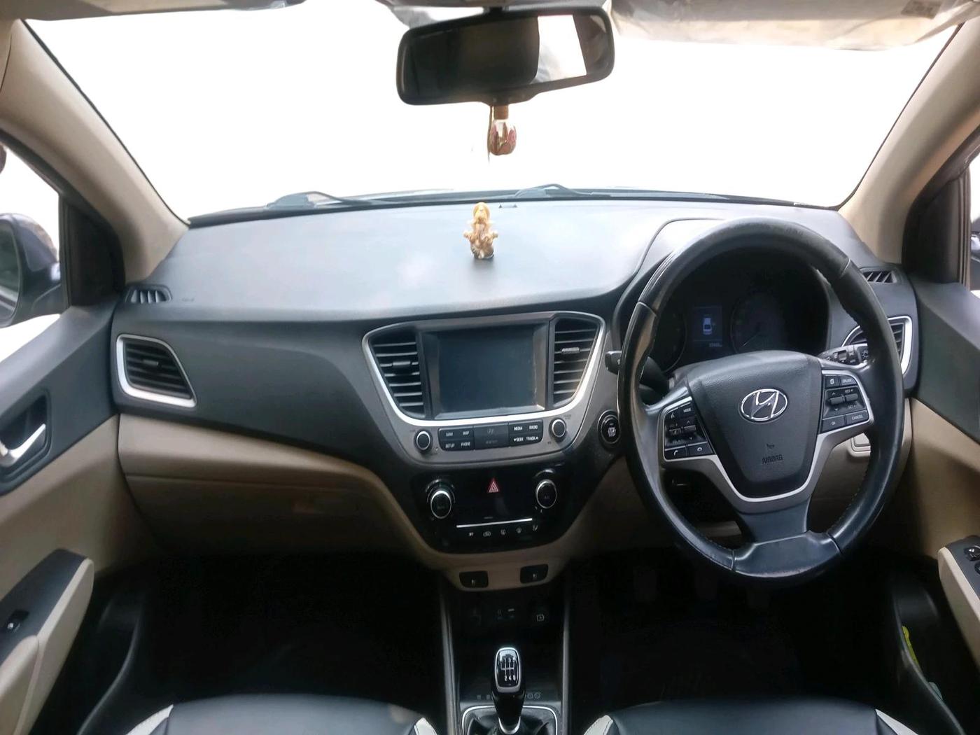 2019 Hyundai Verna 1.6 VTVT SX O, Petrol, Manual, 50,488 km, interior