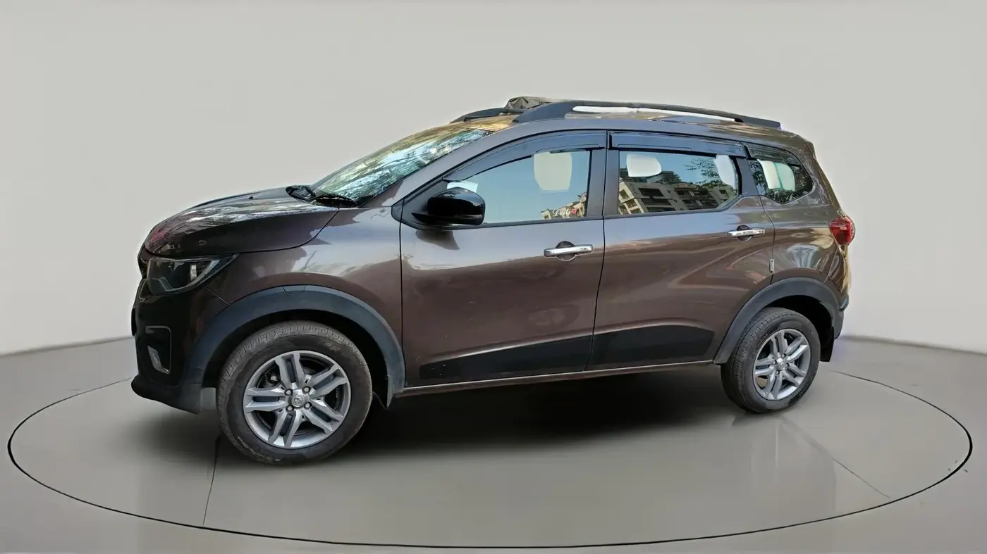 2024 Renault TRIBER RXZ, Petrol, Manual, 13,631 km, exterior