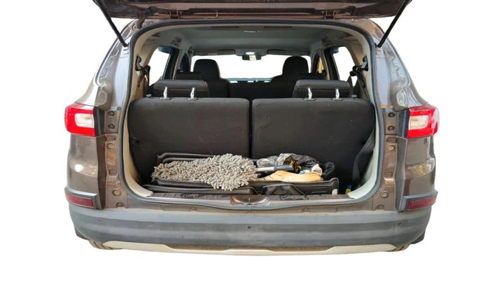 2024 Renault TRIBER RXZ, Petrol, Manual, 13,631 km, exterior