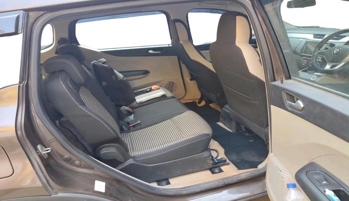 2024 Renault TRIBER RXZ, Petrol, Manual, 13,631 km, interior