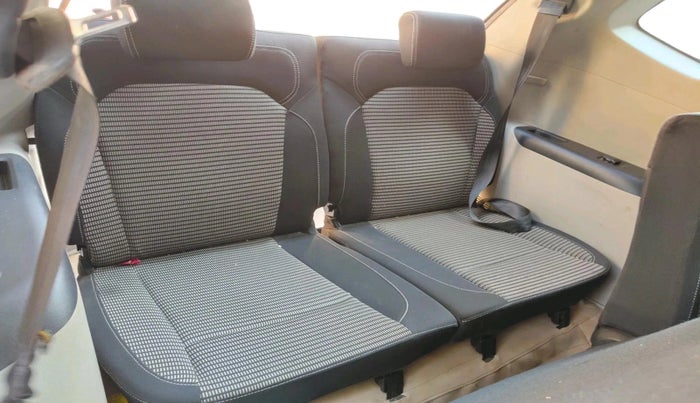 2024 Renault TRIBER RXZ, Petrol, Manual, 13,631 km, interior