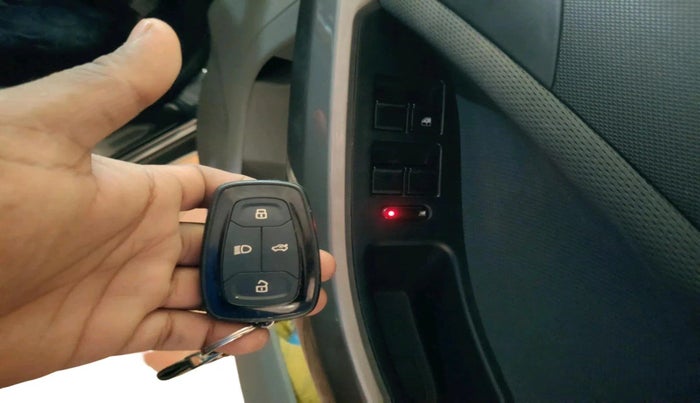 2018 Tata NEXON XZ PLUS DIESEL, Diesel, Manual, 1,17,147 km, interior