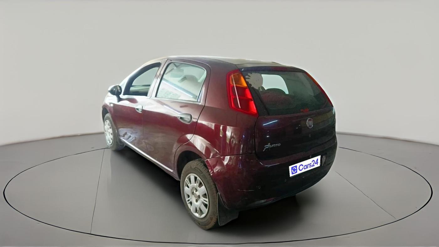 2013 Fiat Grand Punto DYNAMIC 1.3, Diesel, Manual, 1,39,706 km, exterior