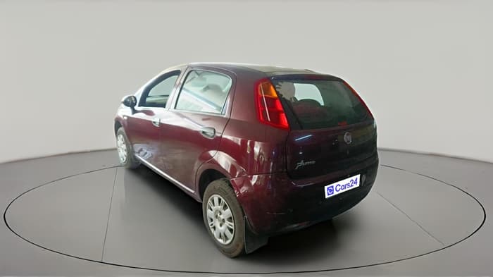 2013 Fiat Grand Punto DYNAMIC 1.3, Diesel, Manual, 1,39,706 km, exterior