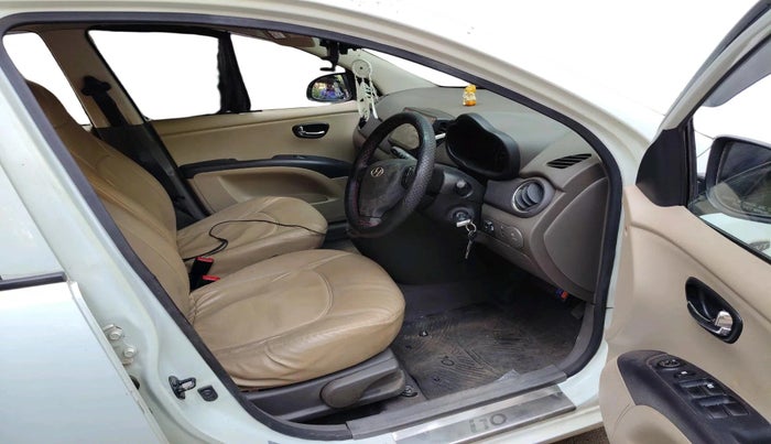 2013 Hyundai i10 ASTA 1.2 AT SUNROOF, CNG, Automatic, 65,656 km, interior