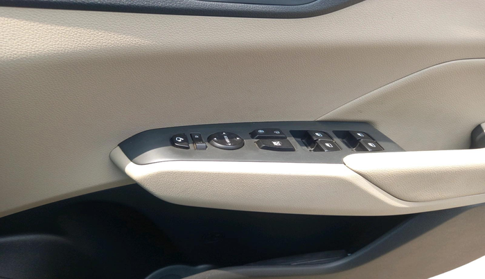 2018 Hyundai Verna 1.6 VTVT SX (O) AT, Petrol, Automatic, 8,115 km, interior