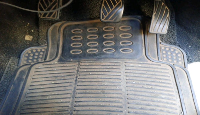 2012 Maruti Swift LXI, Petrol, Manual, 41,967 km, interior