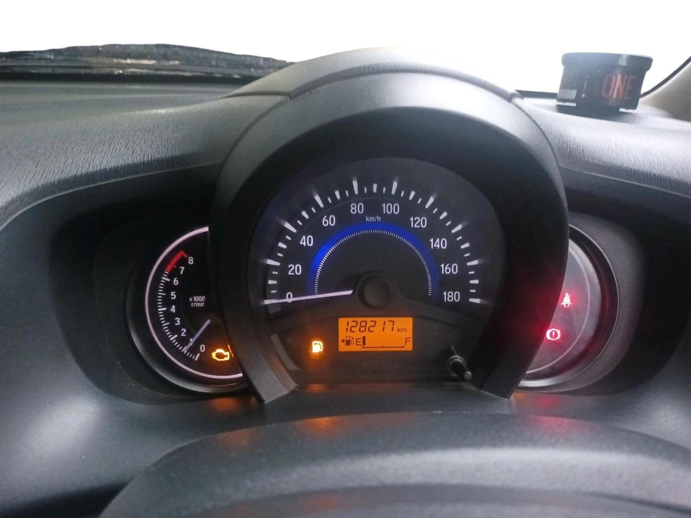 2015 Honda Brio VX MT, CNG, Manual, 1,28,217 km, interior