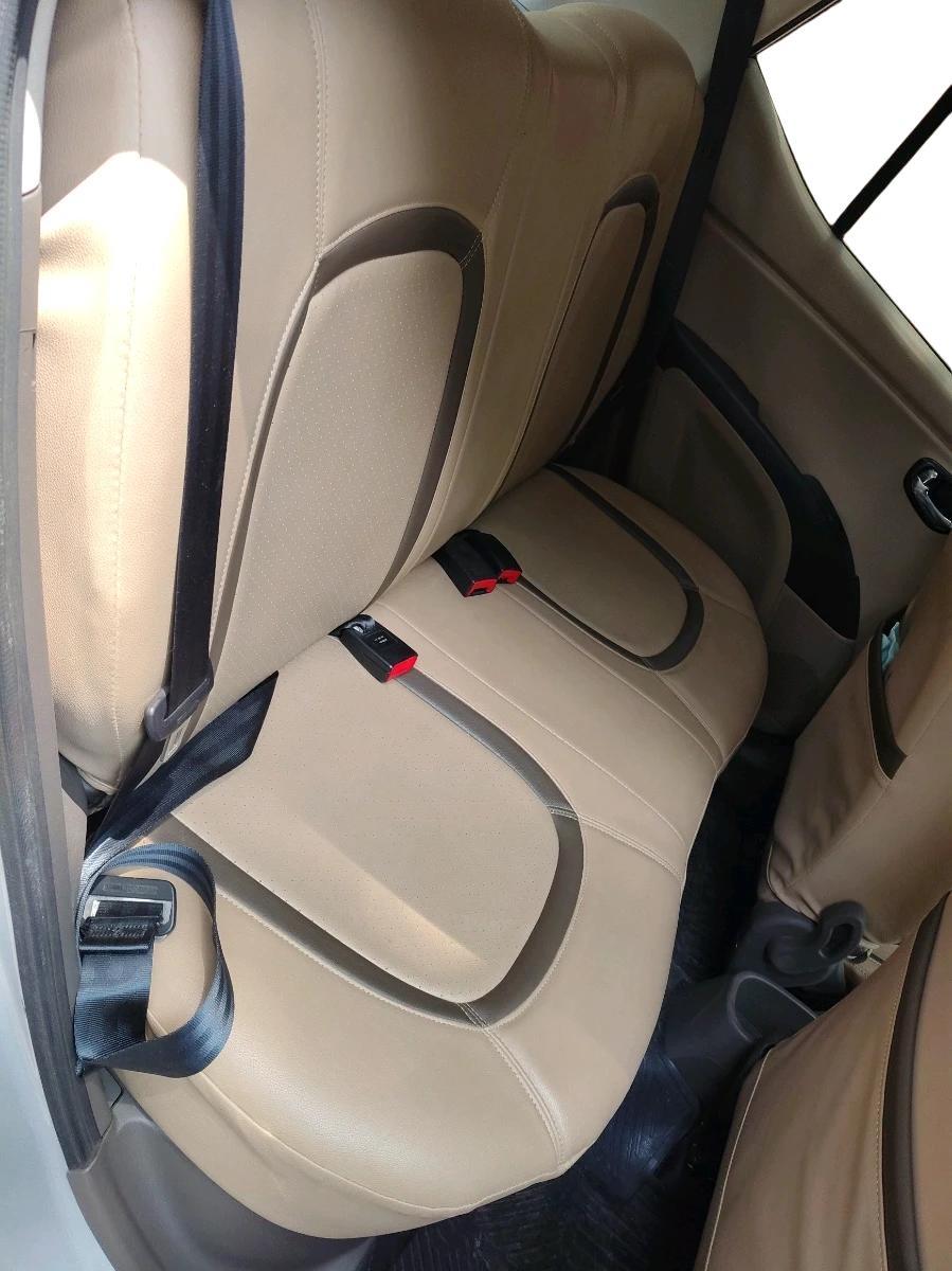 2014 Hyundai i10 SPORTZ 1.1, Petrol, Manual, 2,703 km, interior