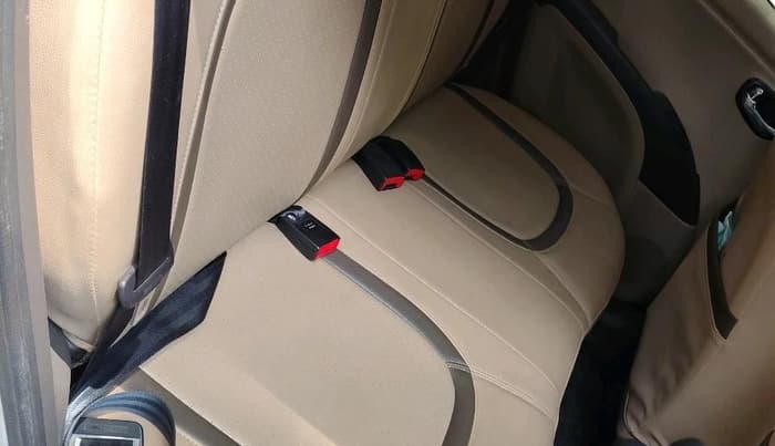 2014 Hyundai i10 SPORTZ 1.1, Petrol, Manual, 2,703 km, interior