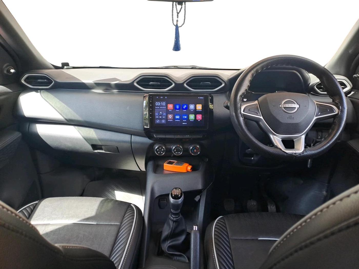 2025 Nissan MAGNITE Visia B4D 1.0 Petrol MT, Petrol, Manual, 9,929 km, interior