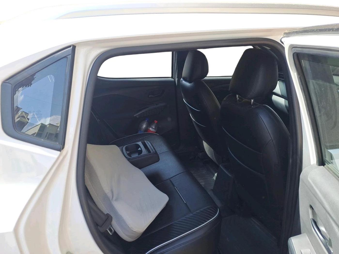 2025 Nissan MAGNITE Visia B4D 1.0 Petrol MT, Petrol, Manual, 9,929 km, interior