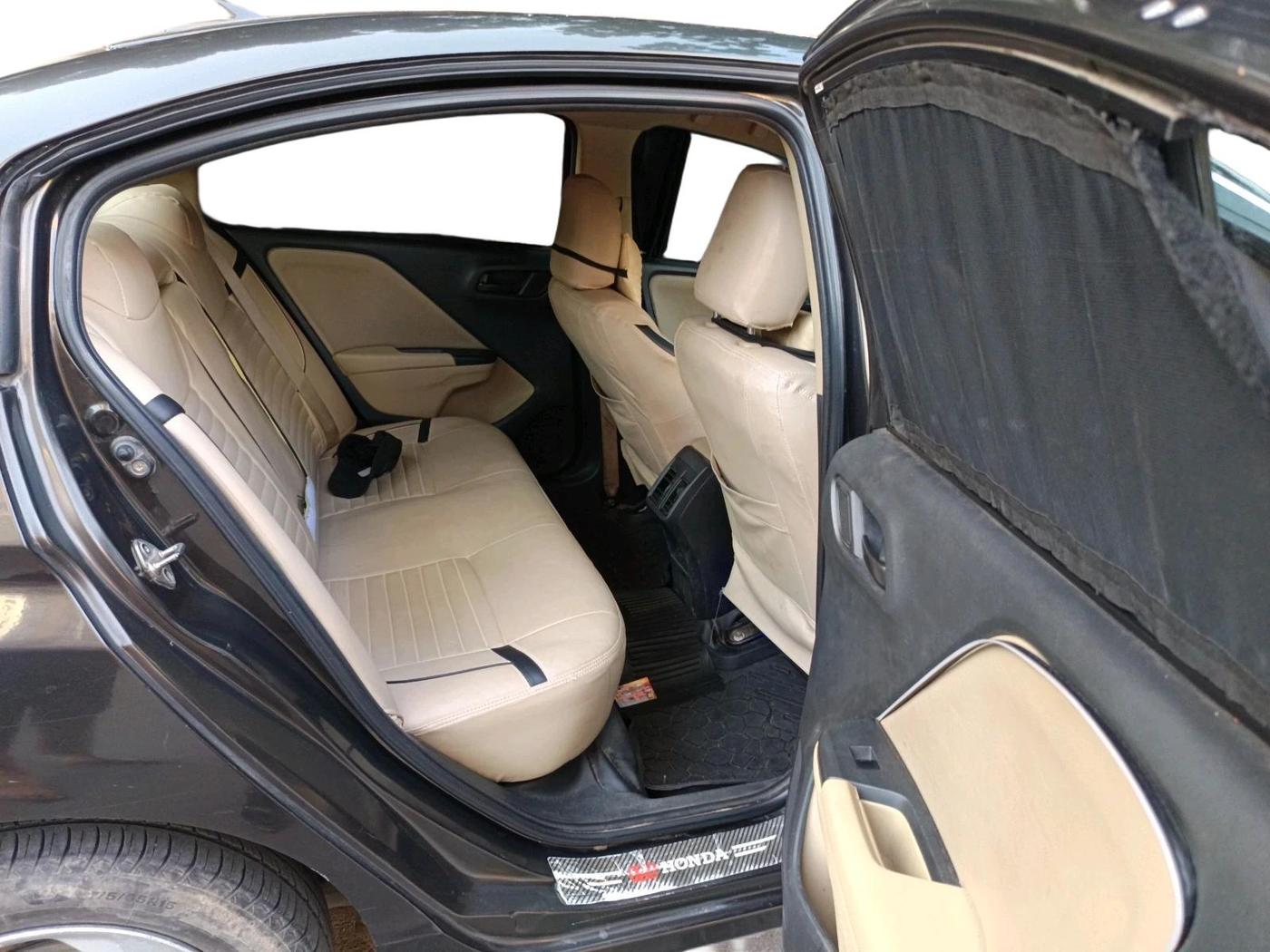 2015 Honda City 1.5L I-VTEC SV CVT, CNG, Automatic, 1,28,415 km, interior