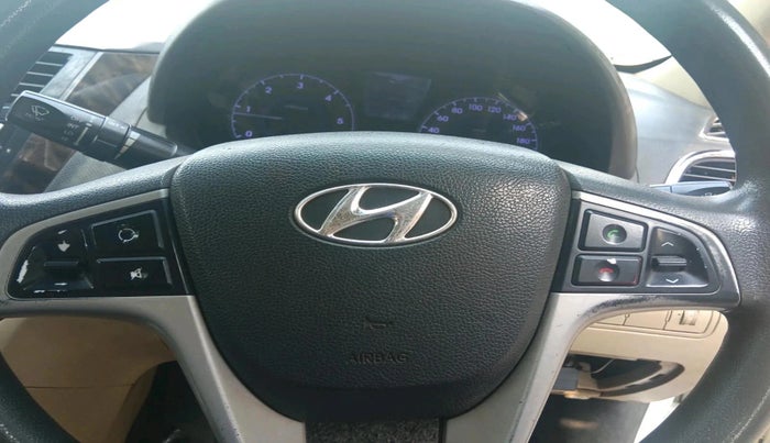 2013 Hyundai Verna FLUIDIC 1.6 CRDI SX, Diesel, Manual, 90,715 km, interior