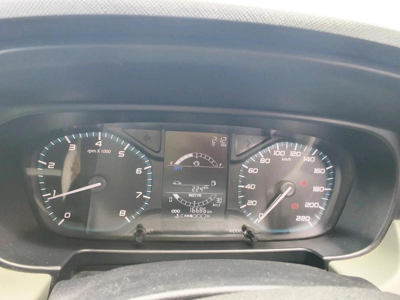 2022 Tata PUNCH ADVENTURE MT, Petrol, Manual, 16,686 km, interior