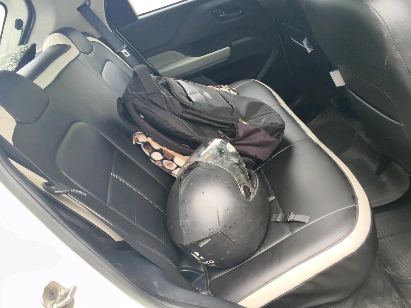 2022 Tata PUNCH ADVENTURE MT, Petrol, Manual, 16,686 km, interior