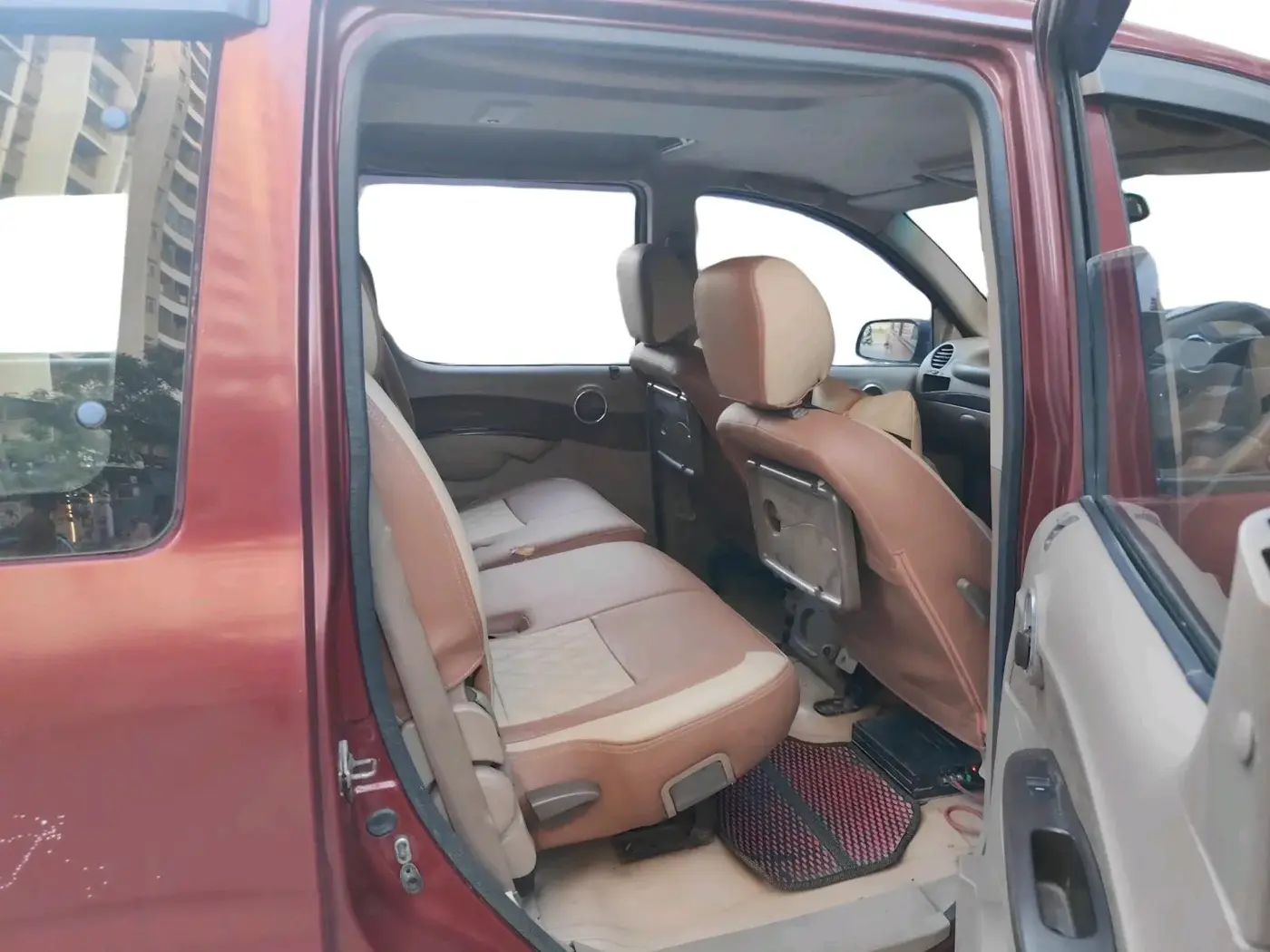 2009 Mahindra Xylo E8 BS III, Diesel, Manual, 1,75,620 km, interior