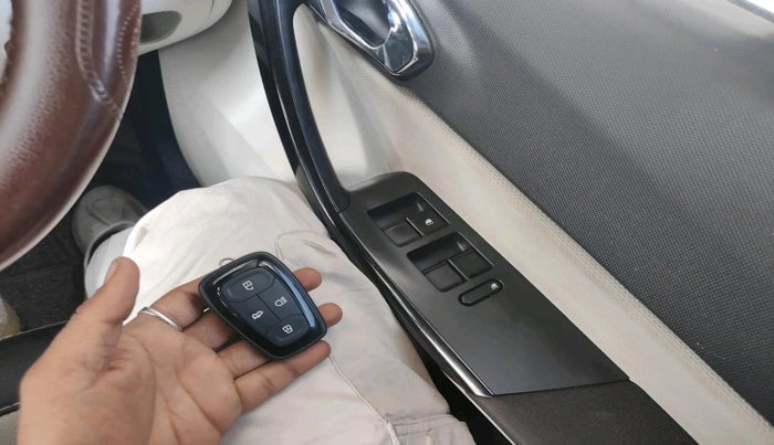 2022 Tata TIGOR XZ PLUS CNG, CNG, Manual, 48,053 km, interior