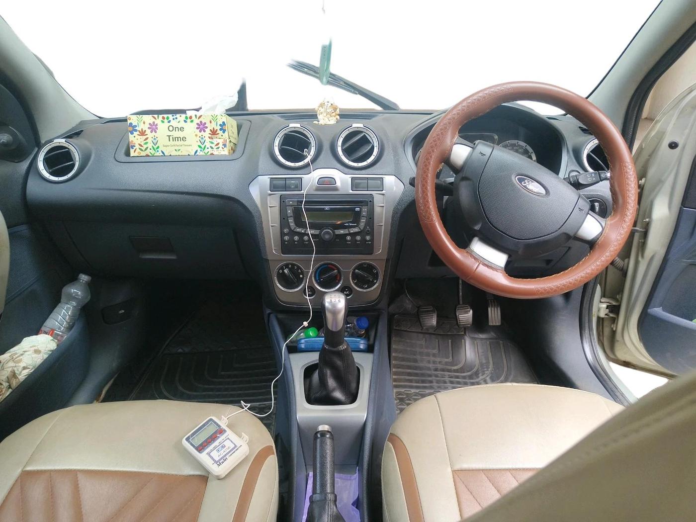 2011 Ford Fiesta ZXI 1.4 PETROL, Petrol, Manual, 1,22,380 km, interior