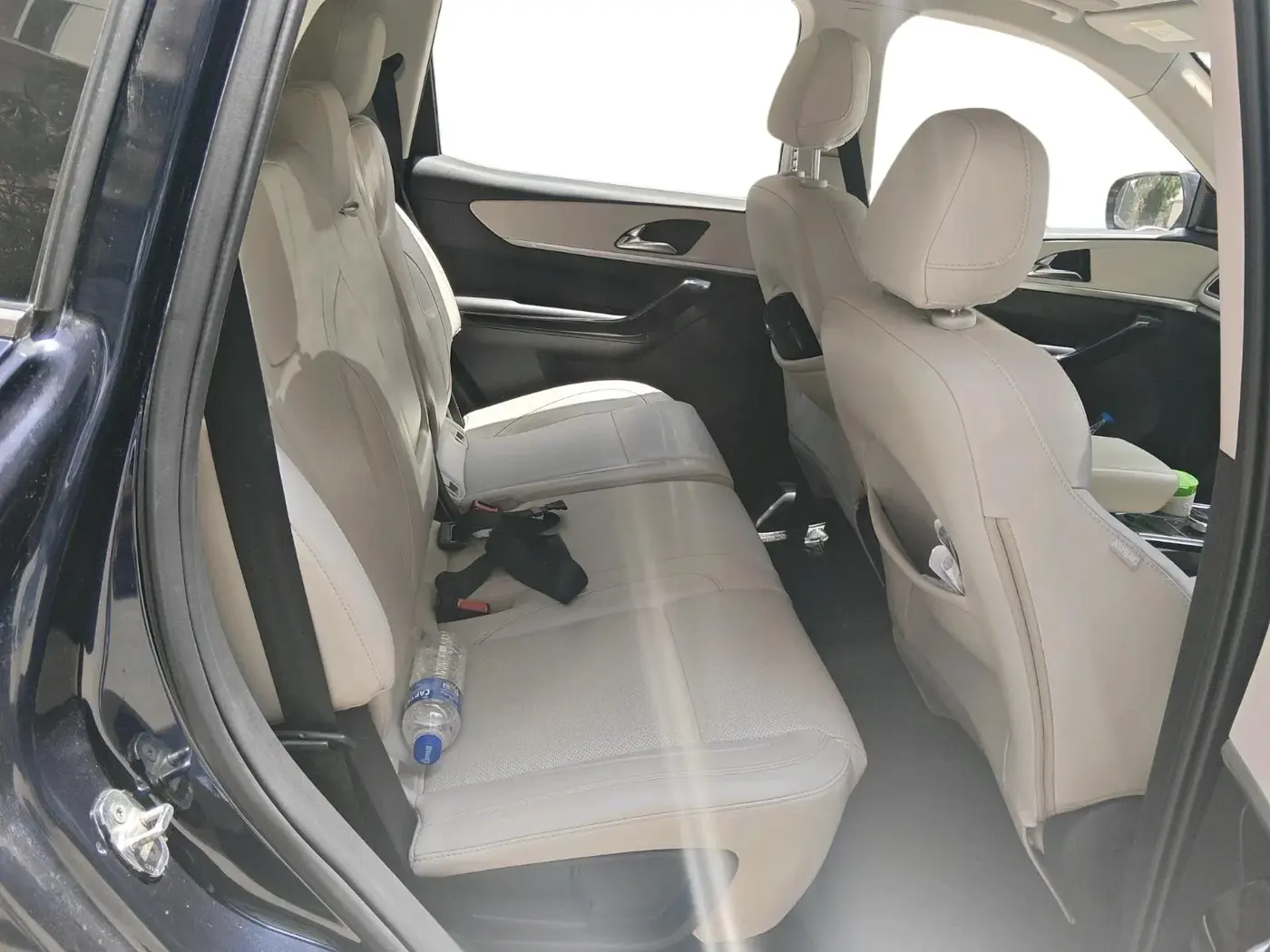 2021 Mahindra XUV700 AX 7 LUXURY P AT 7 STR, Petrol, Automatic, 74,062 km, interior