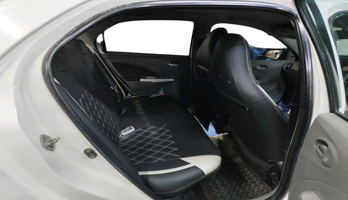 2011 Toyota Etios V, CNG, Manual, 1,41,610 km, interior