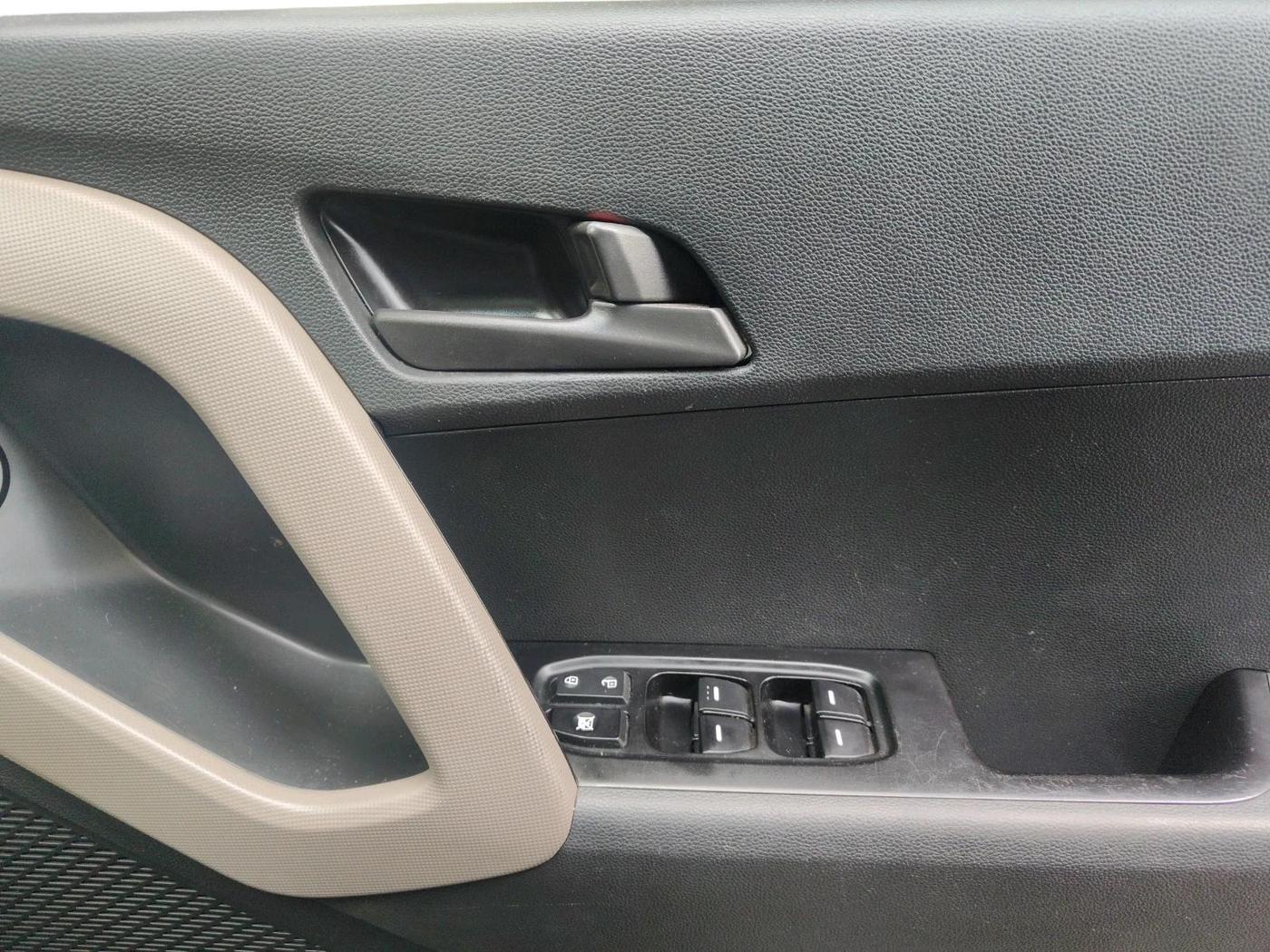 2018 Hyundai Creta E PLUS 1.6 PETROL, Petrol, Manual, 55,151 km, interior