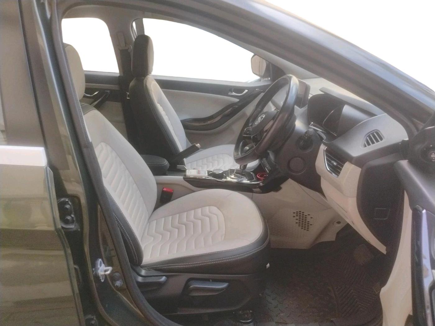 2022 Tata NEXON XZA PLUS (O) PETROL, Petrol, Automatic, 20,349 km, interior