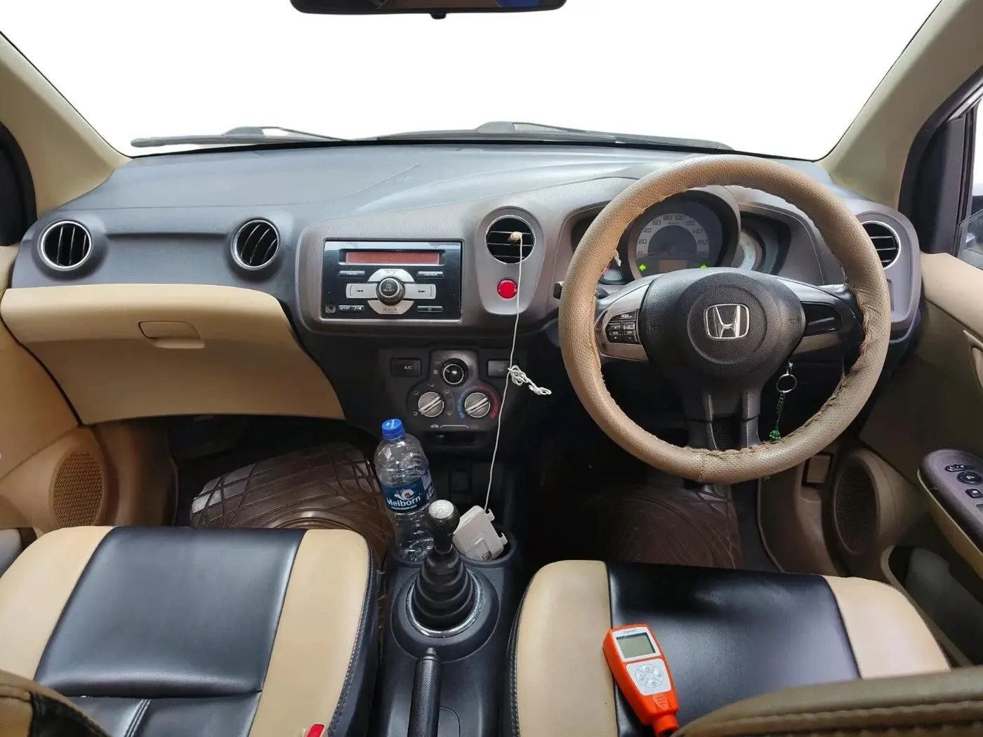 2013 Honda Brio S MT, Petrol, Manual, 35,352 km, interior