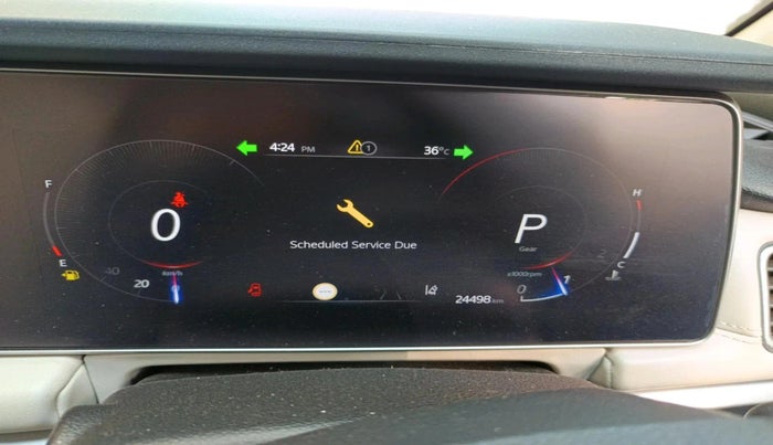 2023 Mahindra XUV700 AX 7 LUXURY P AT 7 STR, Petrol, Automatic, 24,498 km, interior