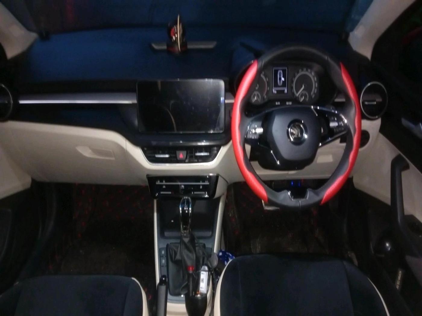 2026 Skoda SLAVIA Sportline 1.0L TSI AT, Petrol, Automatic, 1,726 km, interior