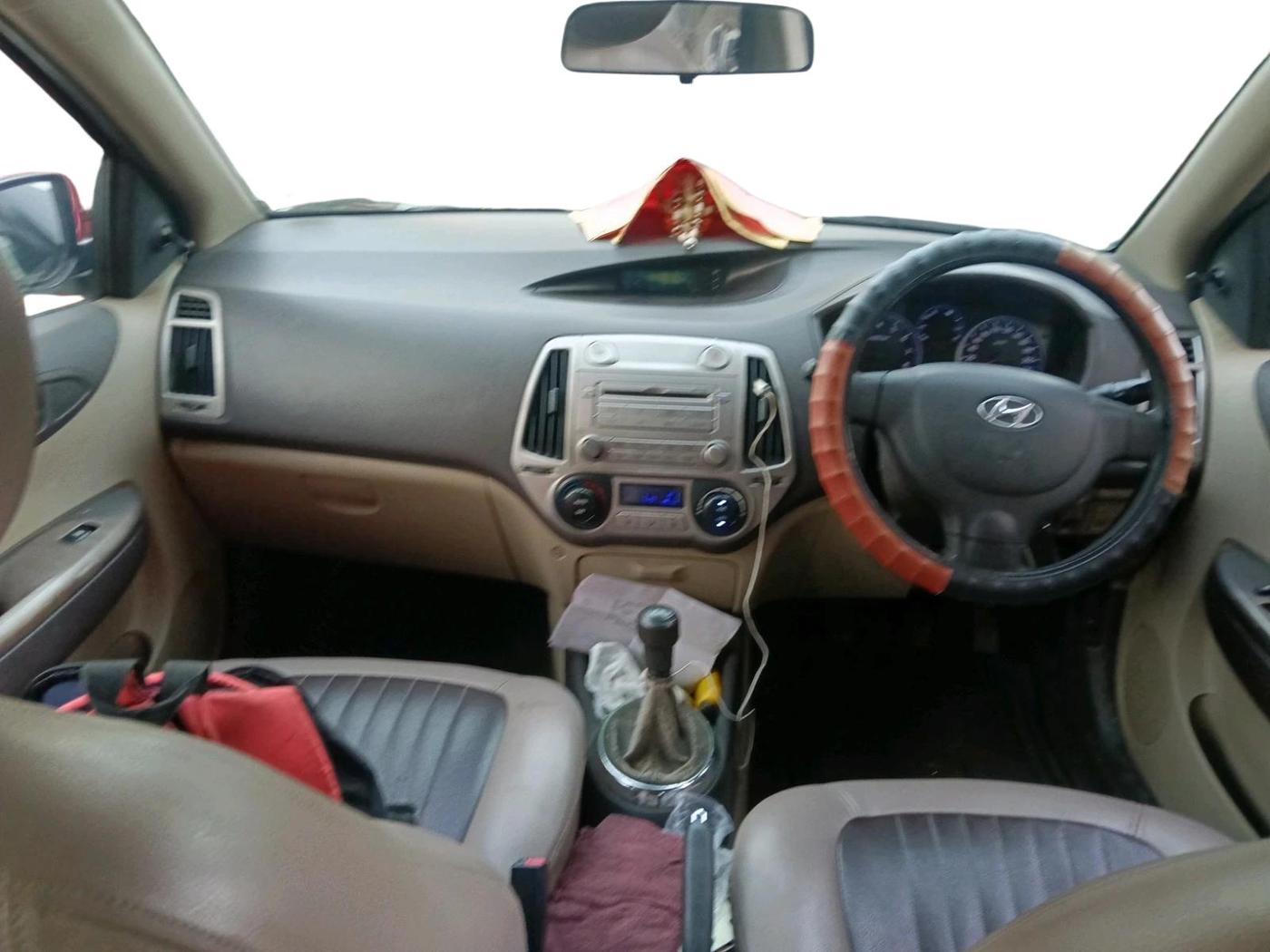 2011 Hyundai i20 MAGNA 1.2, Petrol, Manual, 93,906 km, interior