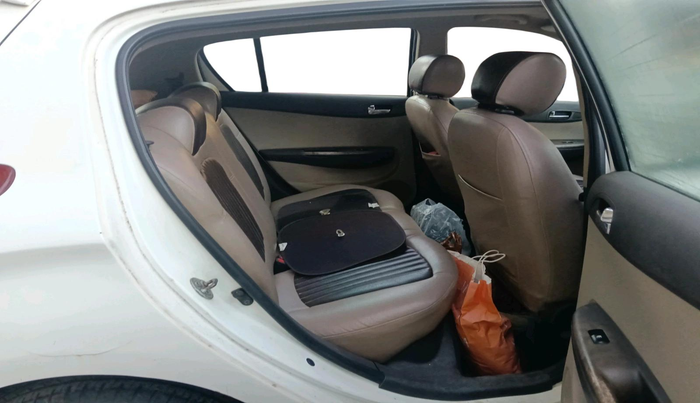 2011 Hyundai i20 MAGNA 1.2, Petrol, Manual, 93,906 km, interior