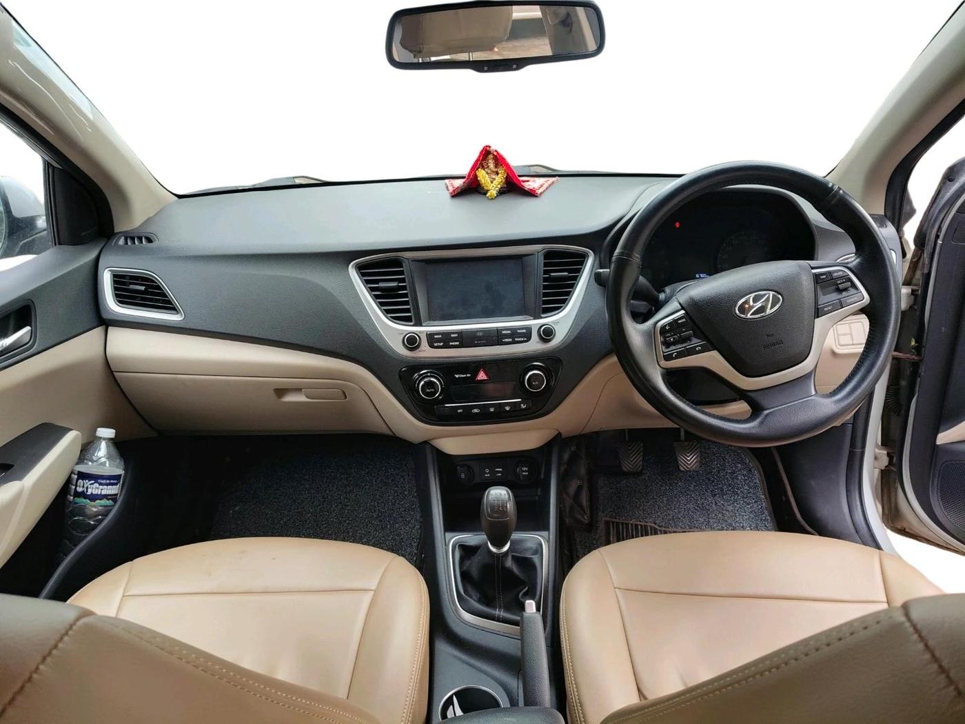 2018 Hyundai Verna 1.6 VTVT SX, Petrol, Manual, 16,760 km, interior