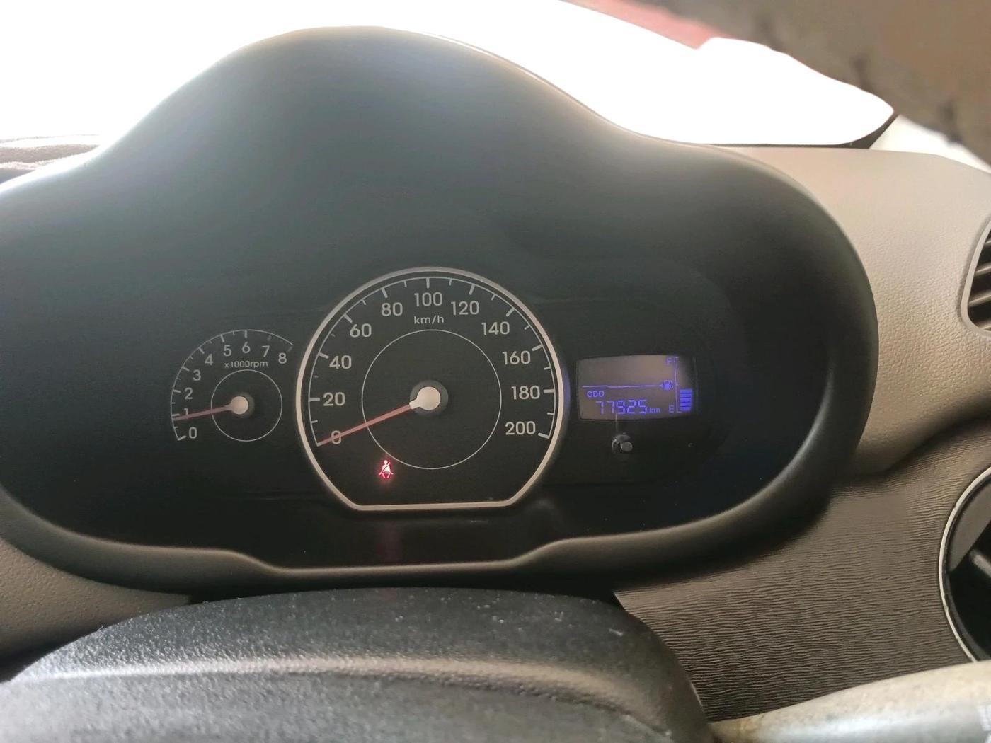 2013 Hyundai i10 SPORTZ 1.2, Petrol, Manual, 77,925 km, interior