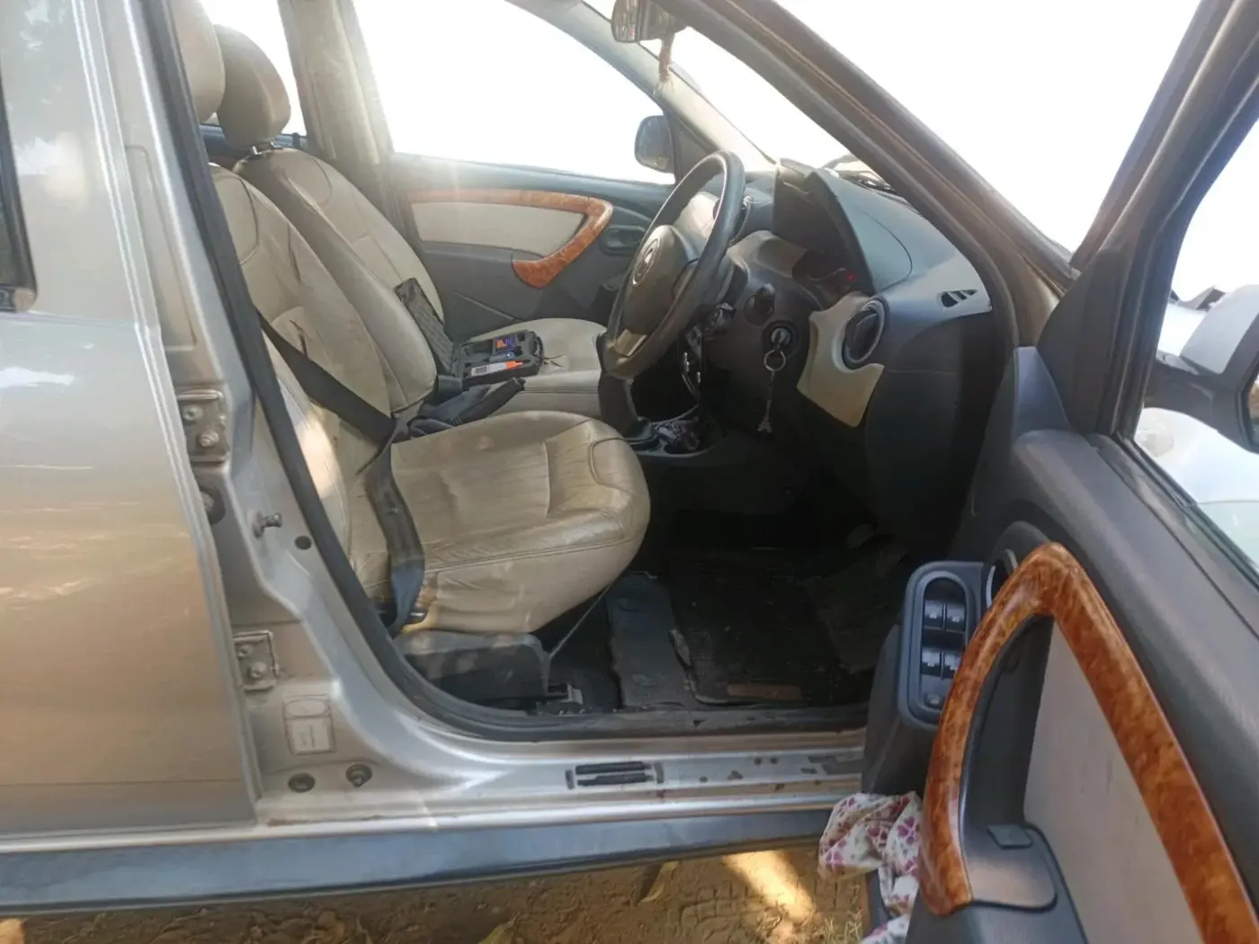 2013 Renault Duster RXL PETROL, Petrol, Manual, 5,822 km, interior