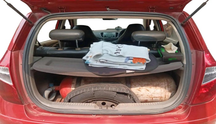 2011 Hyundai i10 SPORTZ 1.2 AT, CNG, Automatic, 51,829 km, exterior