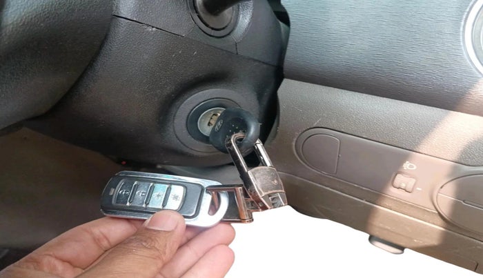 2011 Hyundai i10 SPORTZ 1.2 AT, CNG, Automatic, 51,829 km, interior