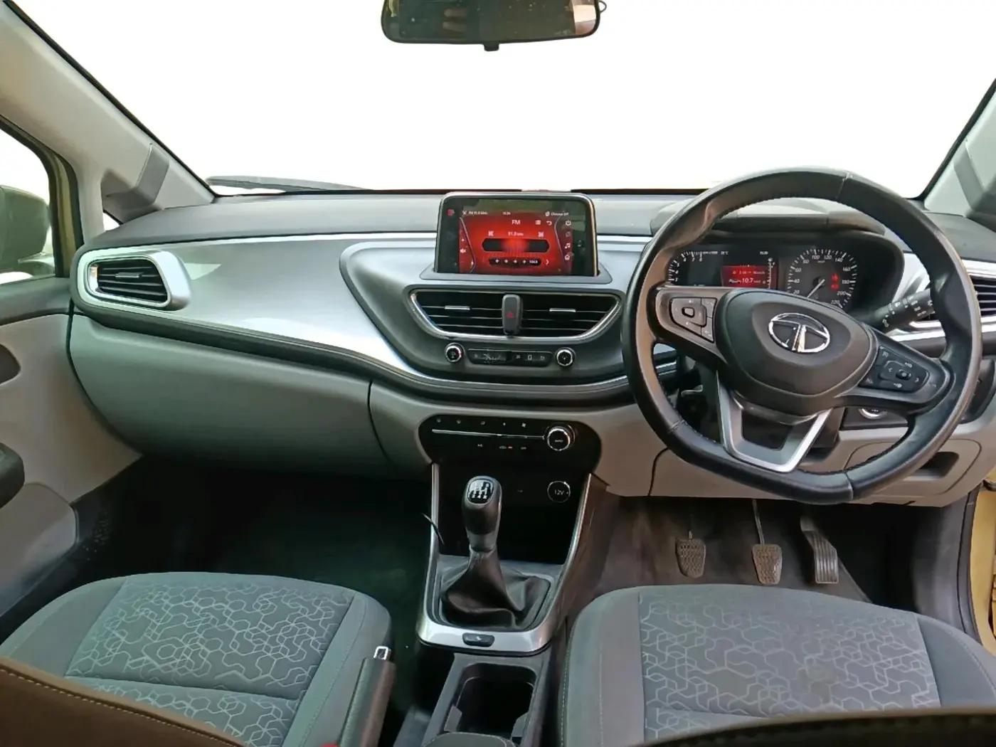 2020 Tata ALTROZ XZ PETROL, Petrol, Manual, 4,60,000 km, interior