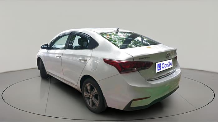 2018 Hyundai Verna 1.6 CRDI SX + AT, Diesel, Automatic, 1,02,612 km, exterior