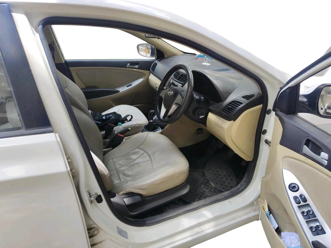 2014 Hyundai Verna FLUIDIC 1.4 VTVT, Petrol, Manual, 89,586 km, interior