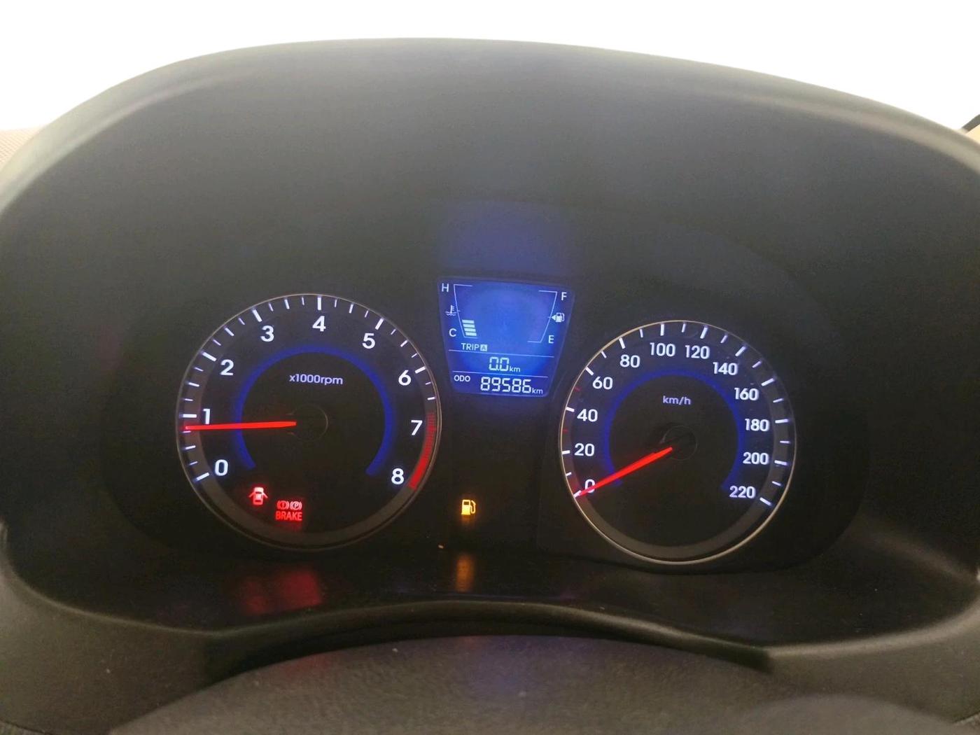 2014 Hyundai Verna FLUIDIC 1.4 VTVT, Petrol, Manual, 89,586 km, interior