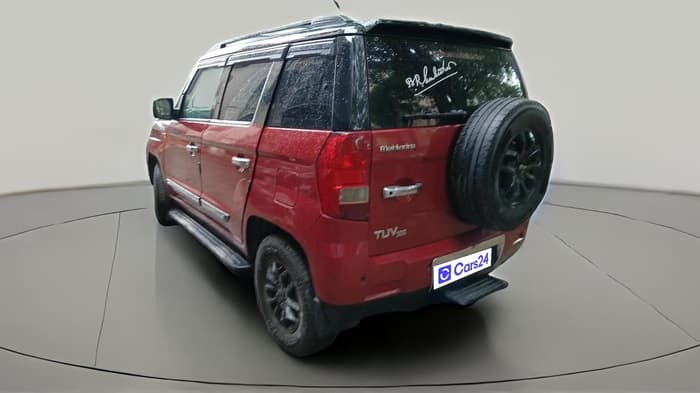 2017 Mahindra TUV300 T10 DUAL TONE, Diesel, Manual, 1,24,569 km, exterior