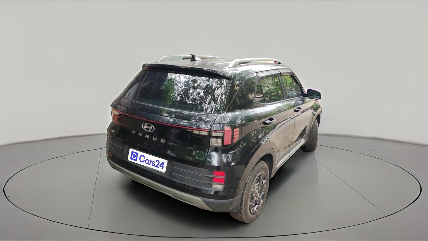 2022 Hyundai VENUE SX 1.2 PETROL, Petrol, Manual, 29,211 km, exterior