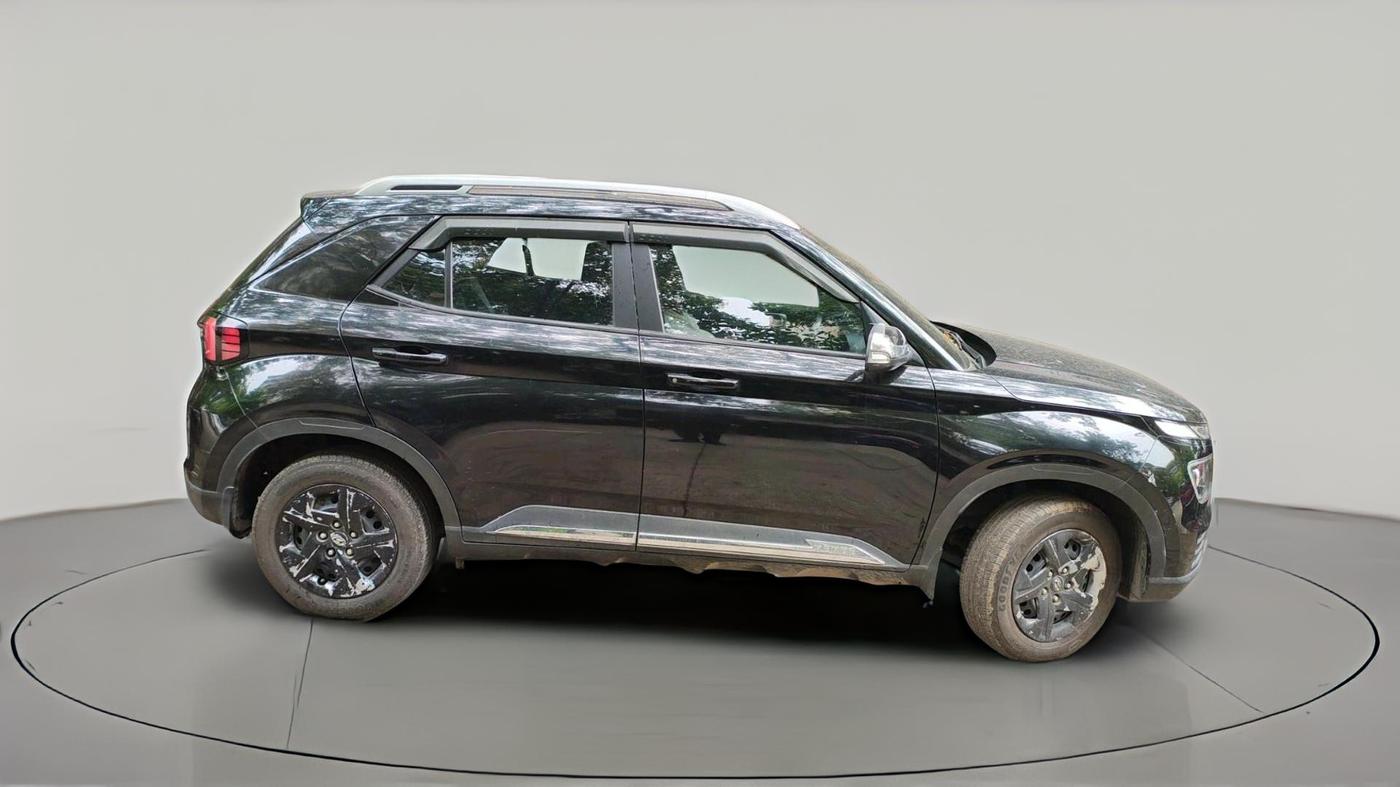 2022 Hyundai VENUE SX 1.2 PETROL, Petrol, Manual, 29,211 km, exterior