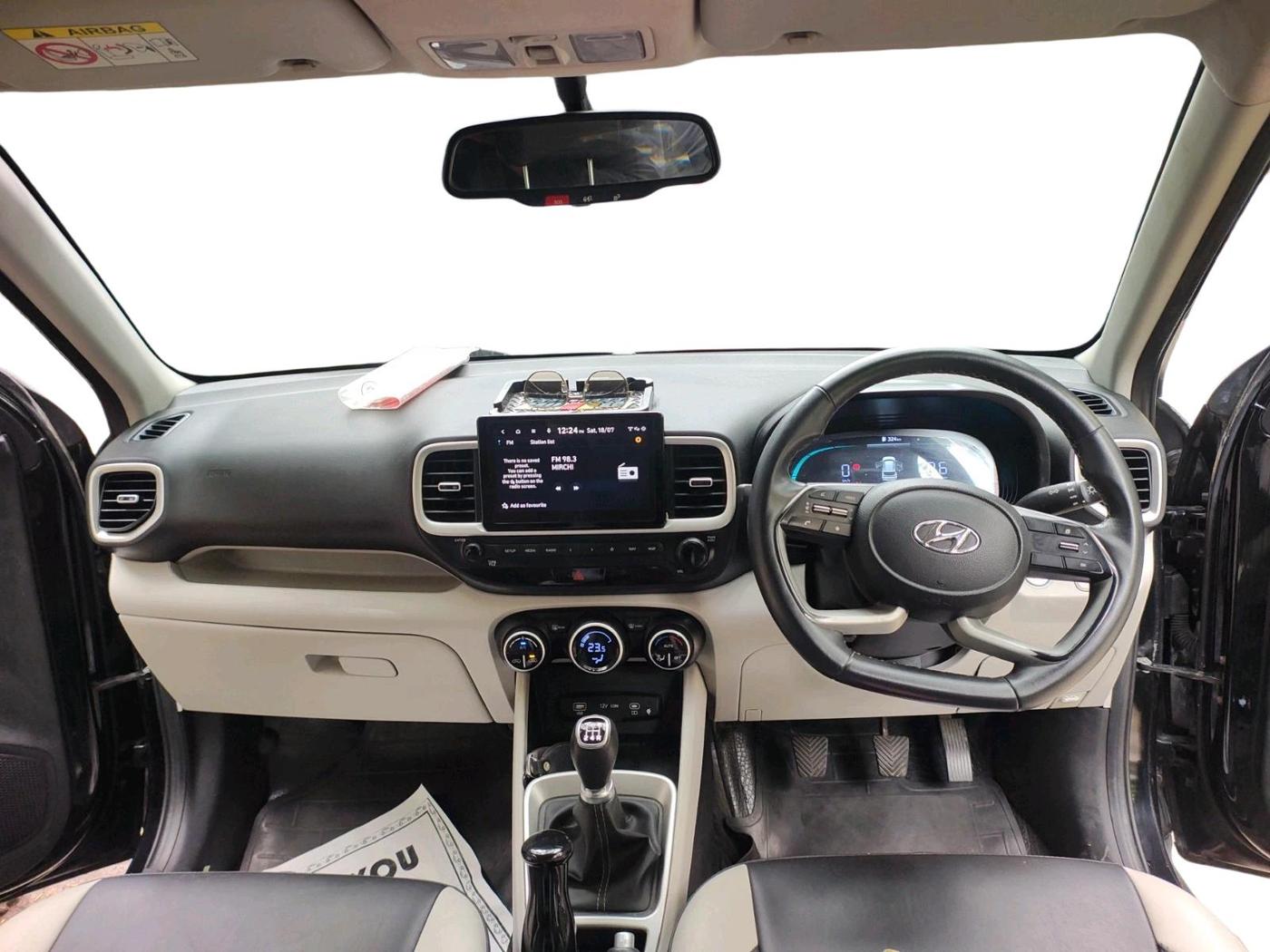 2022 Hyundai VENUE SX 1.2 PETROL, Petrol, Manual, 29,211 km, interior