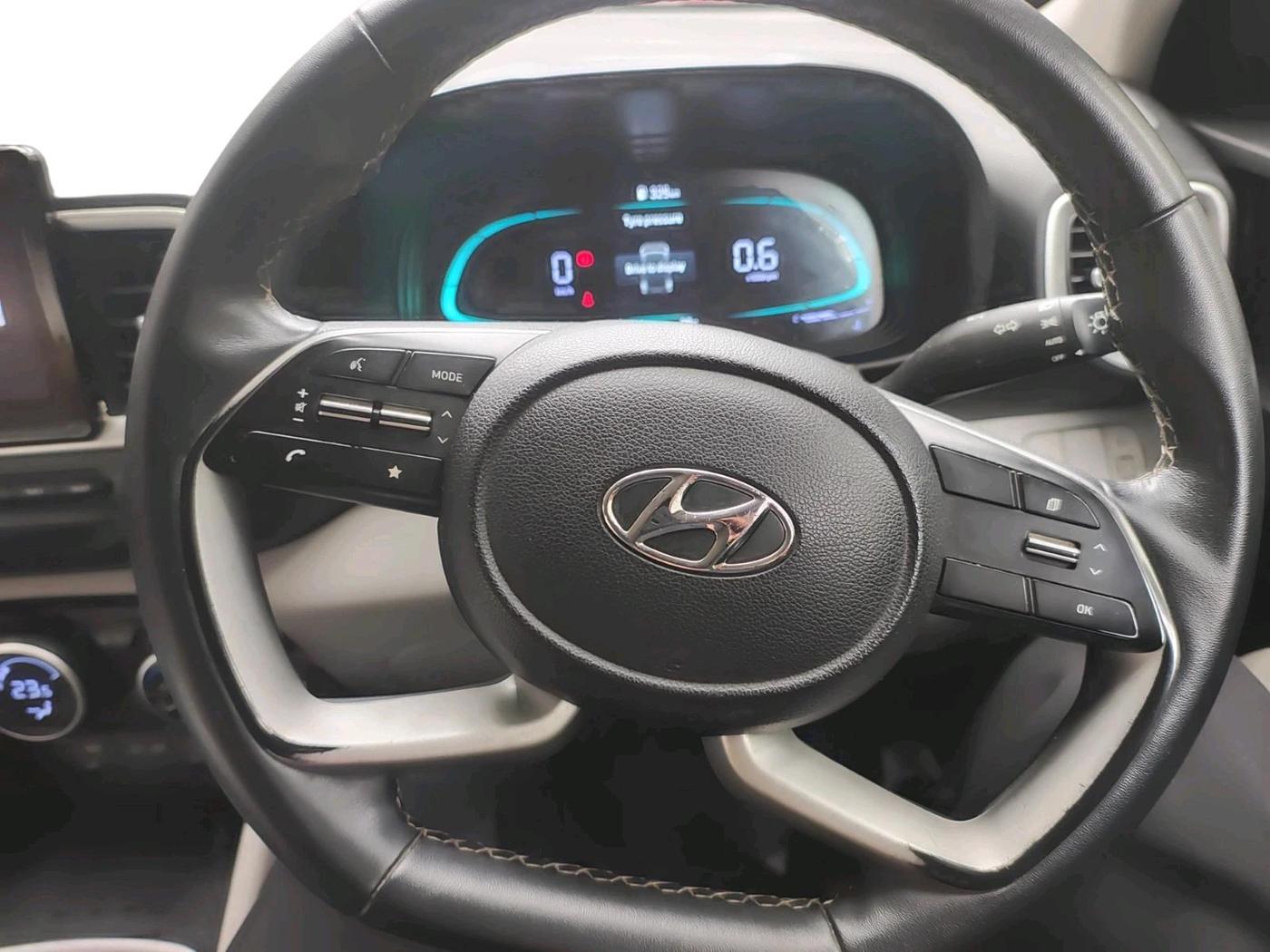 2022 Hyundai VENUE SX 1.2 PETROL, Petrol, Manual, 29,211 km, interior