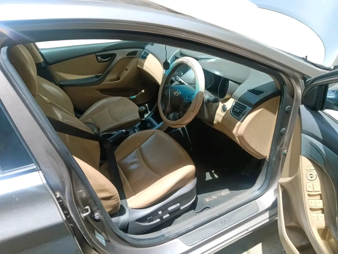 2012 Hyundai New Elantra 1.8 S VTVT, Petrol, Manual, 94,541 km, interior