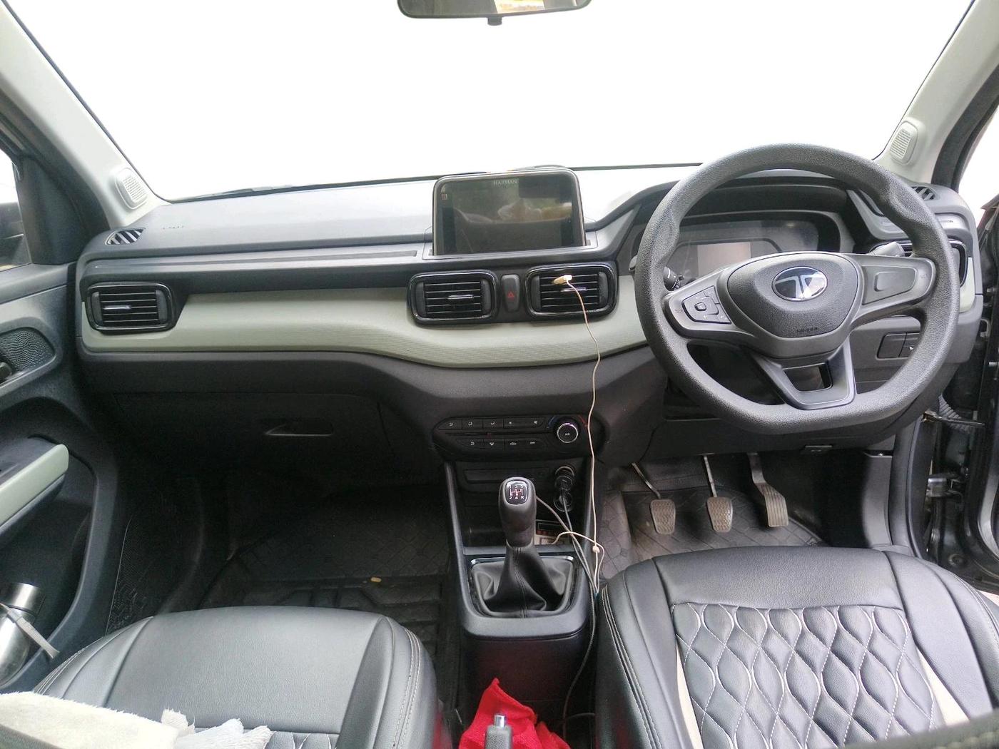 2024 Tata PUNCH ADVENTURE RHYTHM PACK MT, Petrol, Manual, 8,767 km, interior