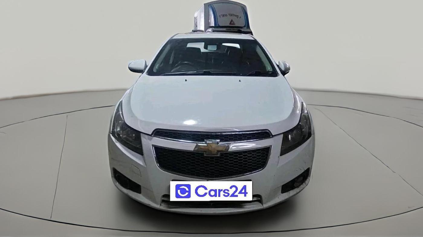 2012 Chevrolet Cruze LTZ, Diesel, Manual, 1,31,486 km, exterior