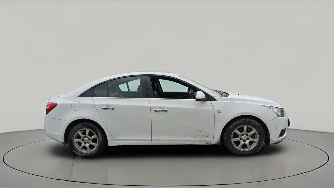 2012 Chevrolet Cruze LTZ, Diesel, Manual, 1,31,486 km, exterior